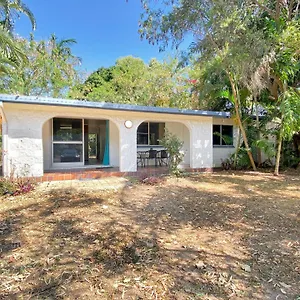 11 Murray Holiday home Nelly Bay