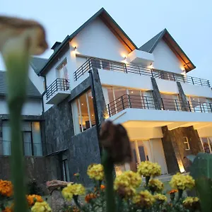 Serenus Boutique Villa Nuwara Eliya