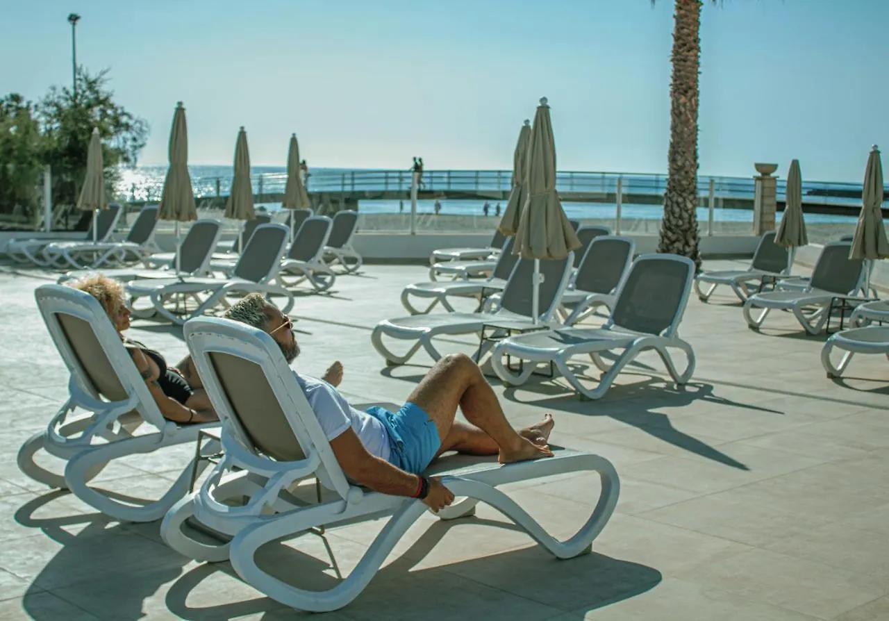 Apartamentos Playa Moreia S'Illot  S'Illot (Mallorca)