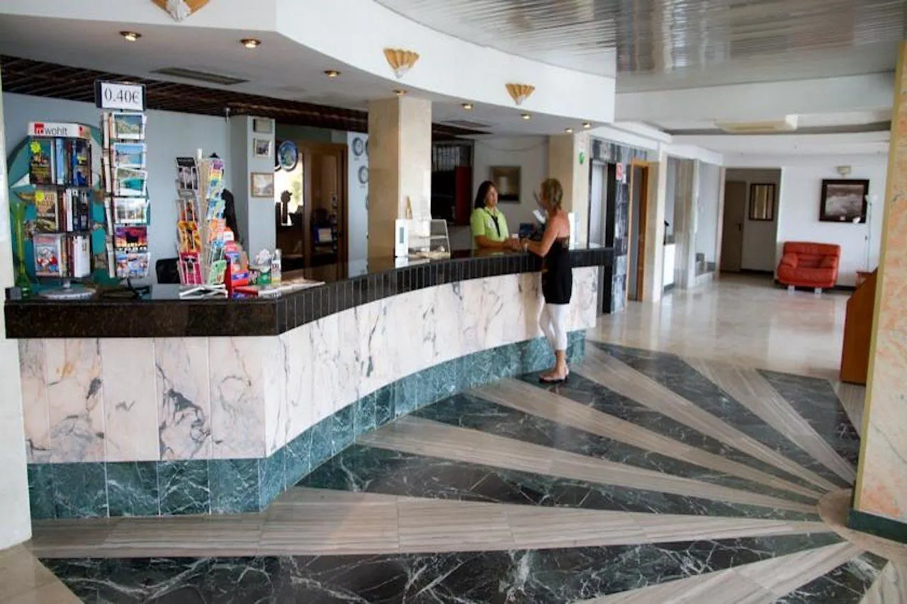 Apartamentos Playa Moreia S'Illot  Spain
